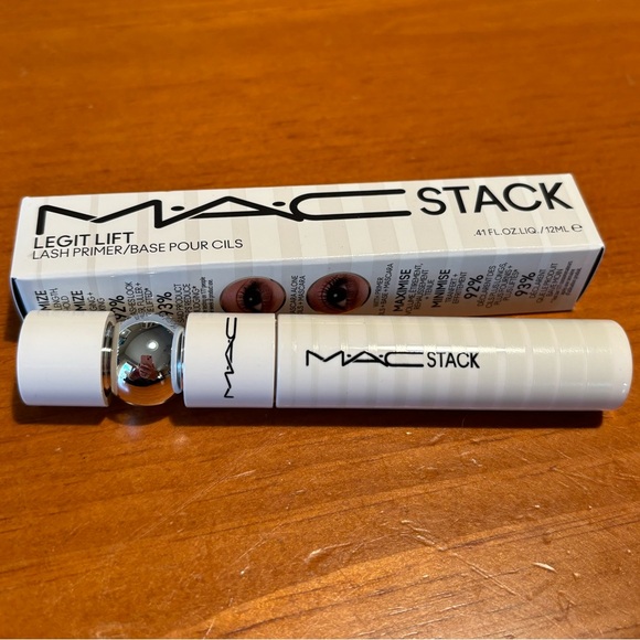 MAC Stack Legit Lift Lash Primer - Picture 4 of 16